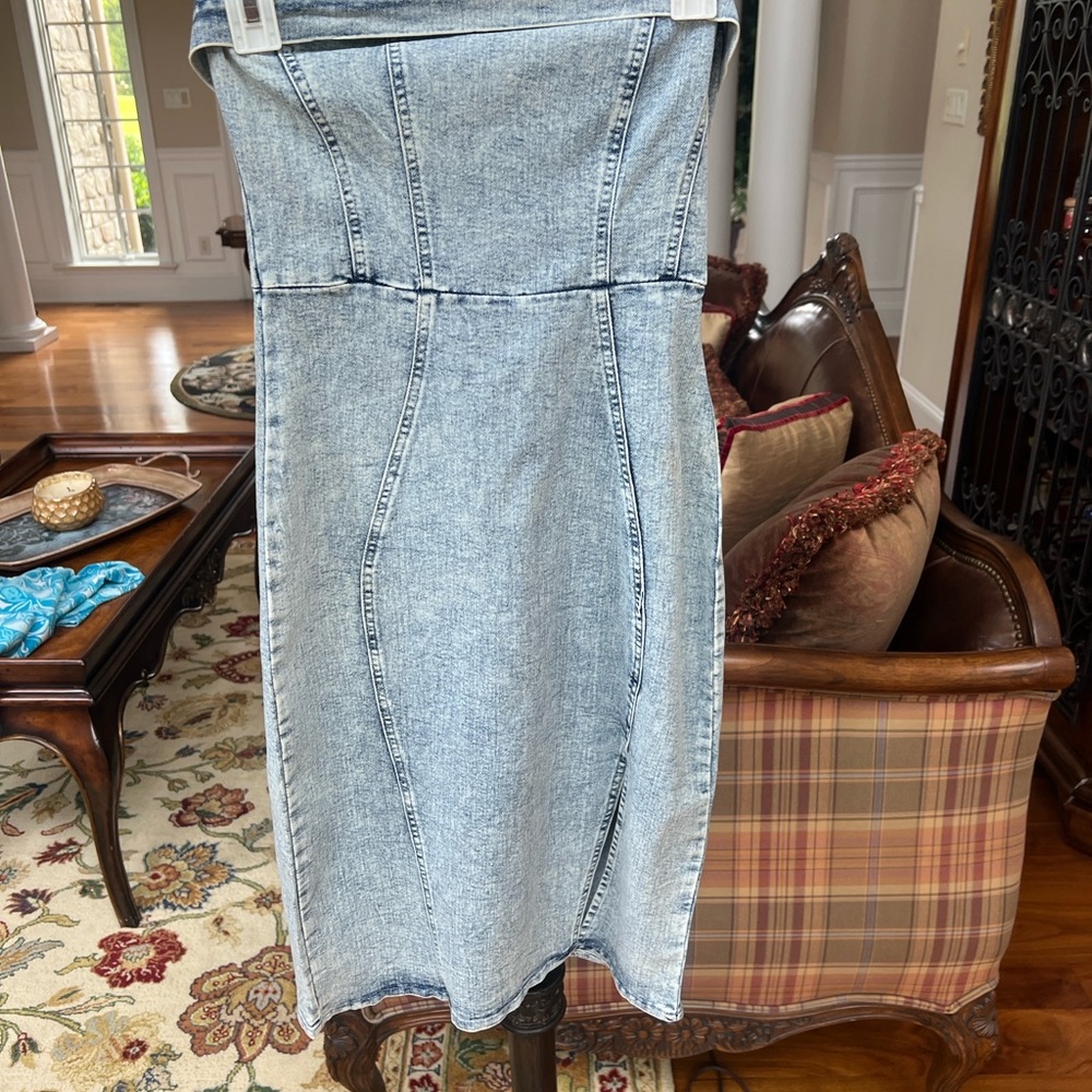 Women's Strapless Blue Denim Dress